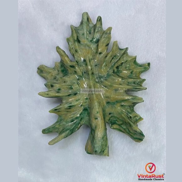 Polished Green Gemstone Leaf: Decorative Gemstone Sculpture Ornament - Picture 3 of 5